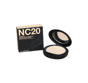 Phấn Phủ MAC NC20 Studio Fix Powder Plus Foundation 15g