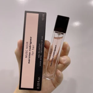 Nước hoa Narciso Rodriguez Musc Noir For Her Eau De Parfum 10ml