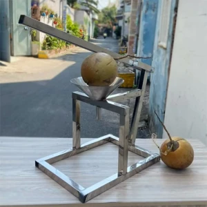 Dụng cụ lấy nước dừa nguyên trái 