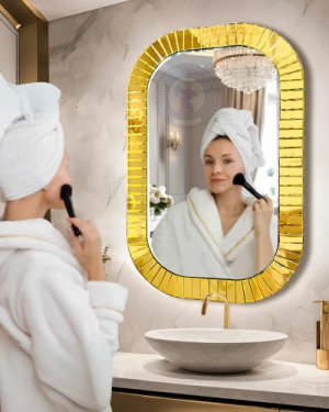 Gương decor phòng tắm khung gương vàng