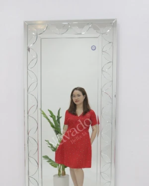 Lắp gương soi toàn thân nghệ thuật gắn tường hình lá