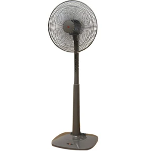 Quạt đứng KDK M40K Nhật Bản có điều khiển