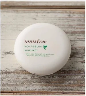 Phấn nén kiềm dầu chiết xuất từ bột khoáng và bạc hà Innisfree No-Sebum Blur Pact