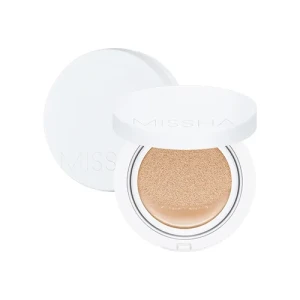 Phấn nước với khả năng che khuyết điểm vượt trội và giúp kiềm dầu Missha Magic Cushion Moist Up SPF 50+ PA+++